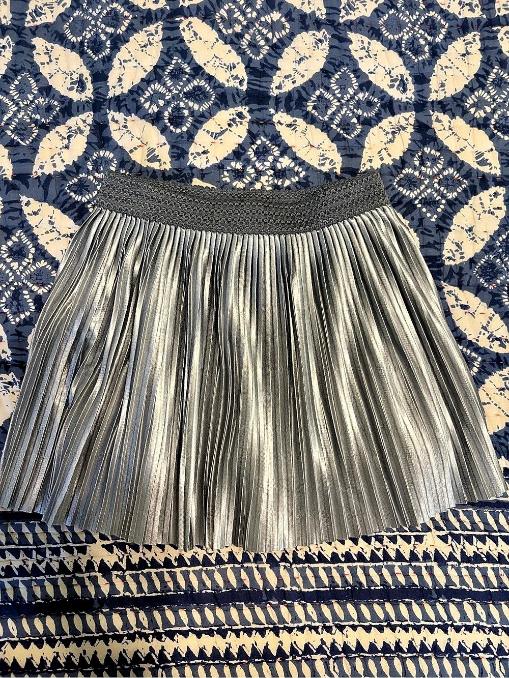 Mayoral Pleated Metallic Skirt Girls Size 7 Like New